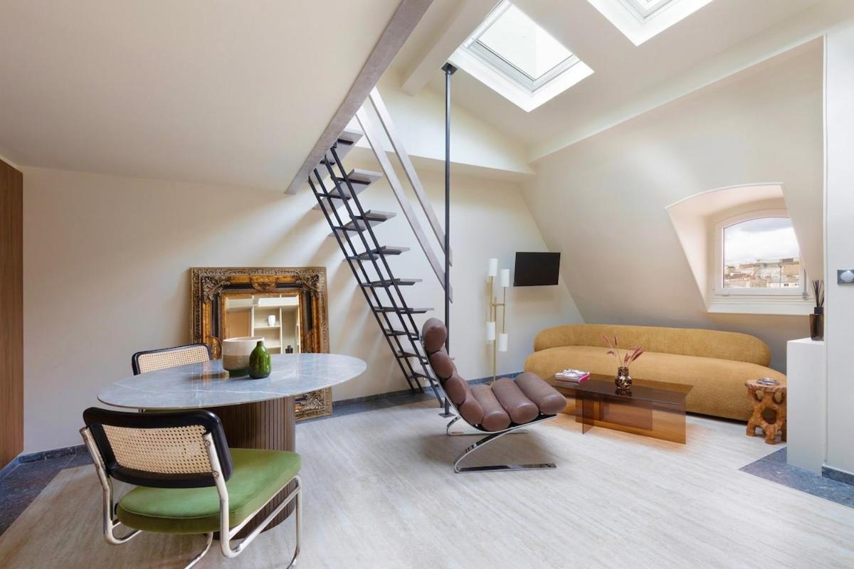 Modern Duplex In - 4p *